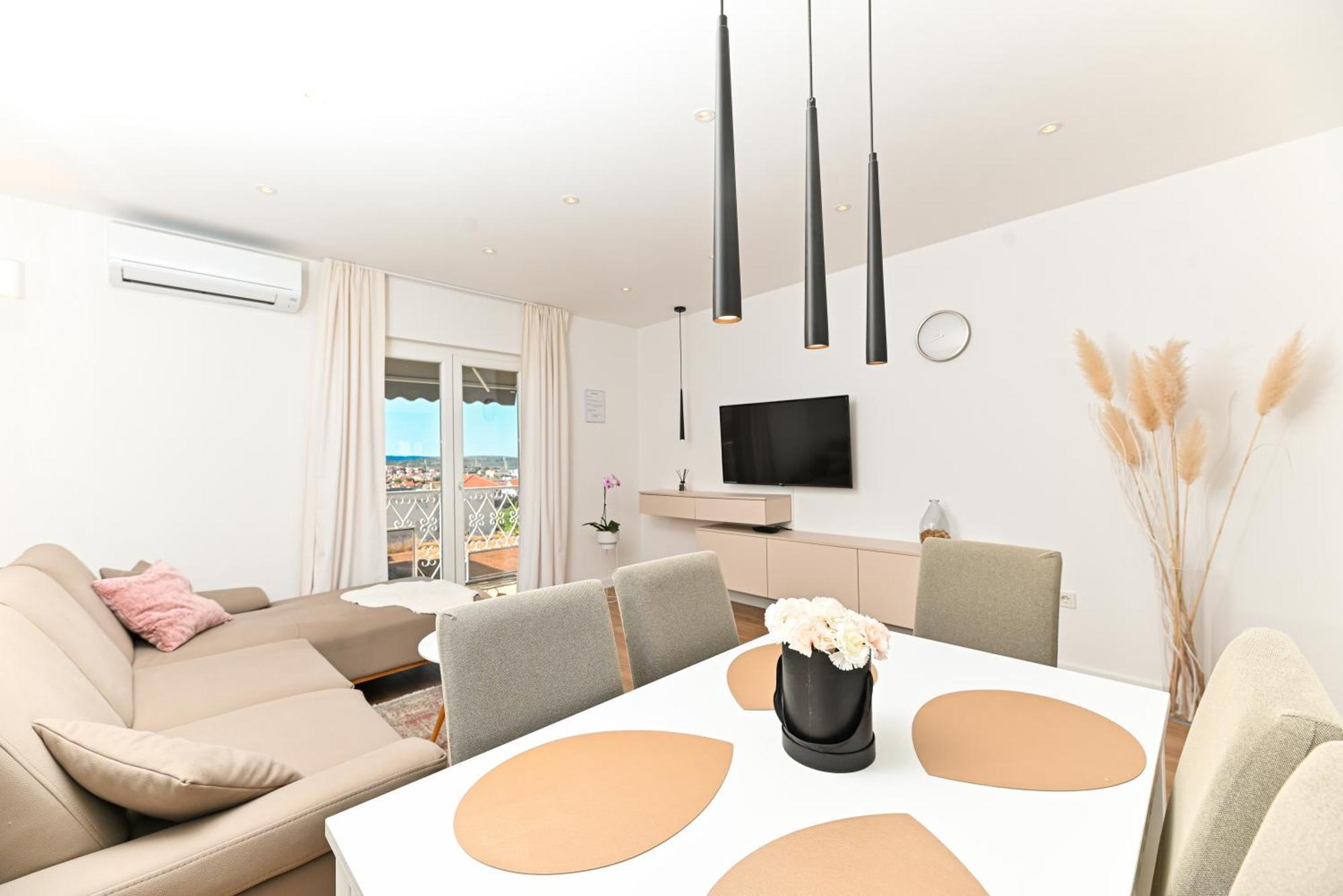 Apartment Dajana Feeling Of Home Трогир Экстерьер фото