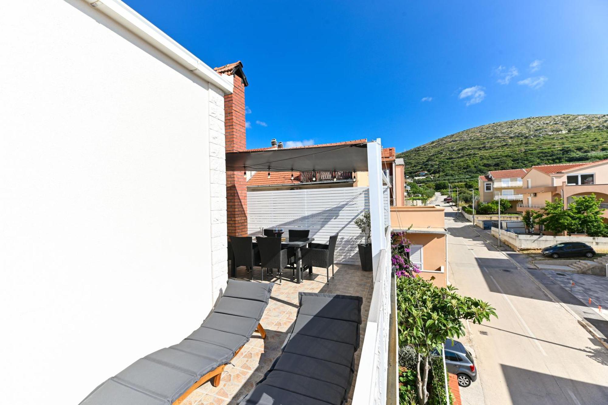 Apartment Dajana Feeling Of Home Трогир Экстерьер фото